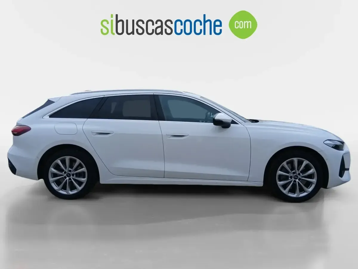 Usado Audi A5 Business 204 CV (150 kW) 2026 Blanco Familiar