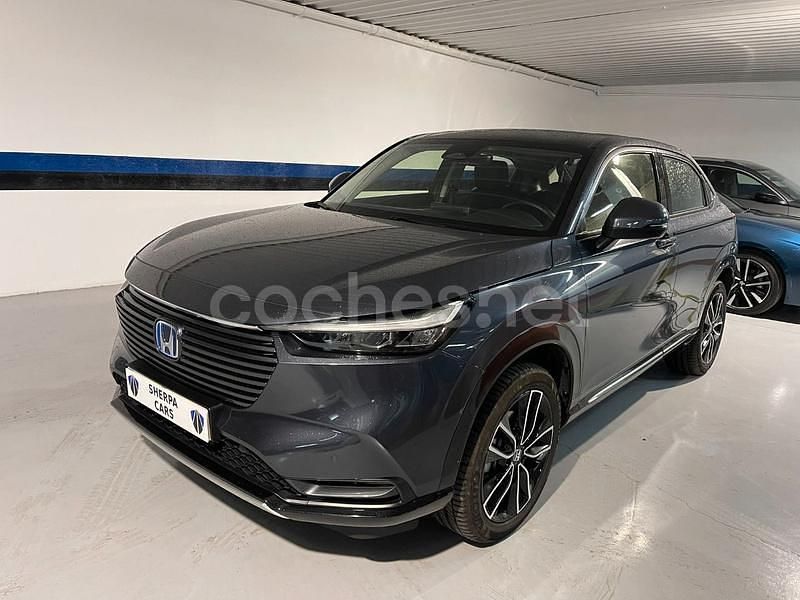 Usado Honda HR-V Elegance 131 CV (96 kW) 2024 Gris / plata SUV