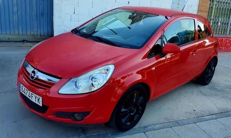 Rojo Usado 2007 Opel Corsa Enjoy Utilitario | 2999 € (Buen precio) - Imagen 1/4