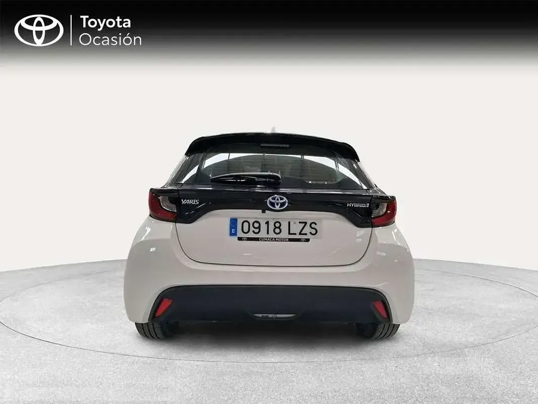 Usado Toyota Yaris Business Edition 116 CV (85 kW) 2022 Blanco Utilitario