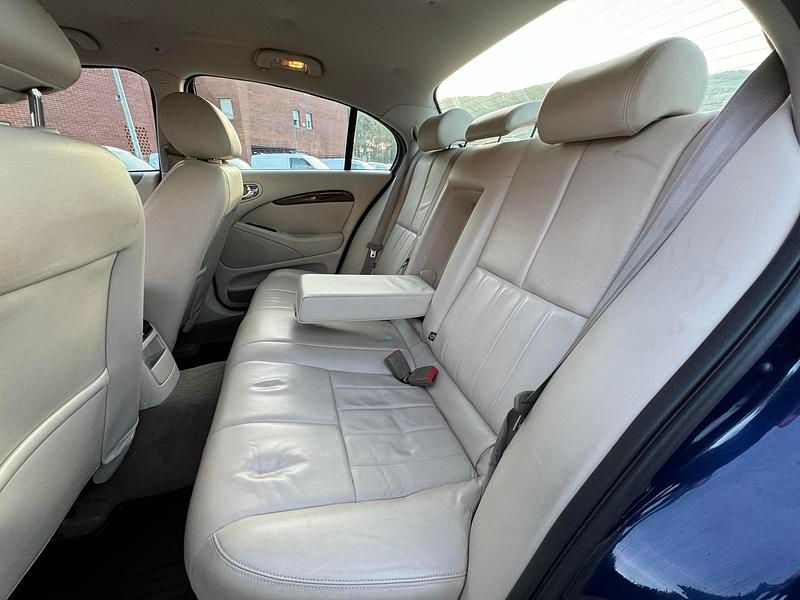 Usado Jaguar S-Type S 200 CV (147 kW) 2003 Azul Berlina