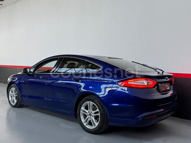 Usado Ford Mondeo Titanium 150 CV (110 kW) 2017 Azul Berlina