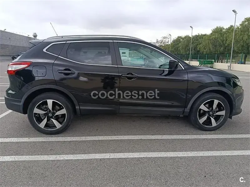 Usado Nissan Qashqai 360º 115 CV (84 kW) 2015 Negro SUV