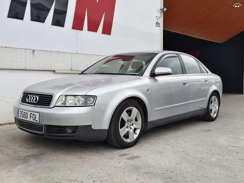 Gris Usado 2006 Audi A4 Familiar | 3500 € (Precio justo) - Imagen 1/4