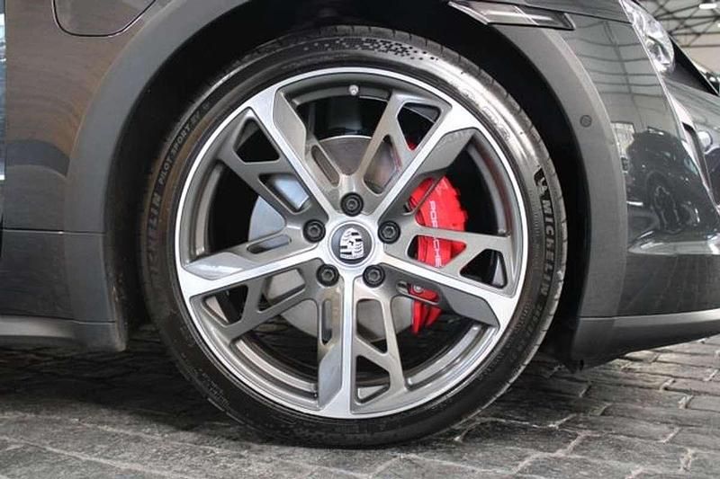 Usado Porsche Taycan Cross Turismo 419 kW (571 CV) 2022 Gris Familiar