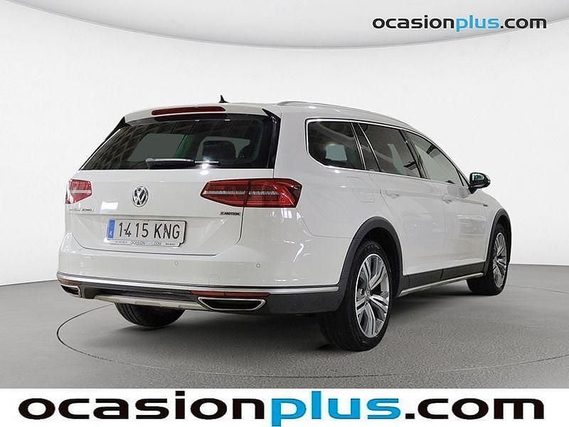 Usado VW Passat Alltrack 190 CV (139 kW) 2018 Blanco Familiar