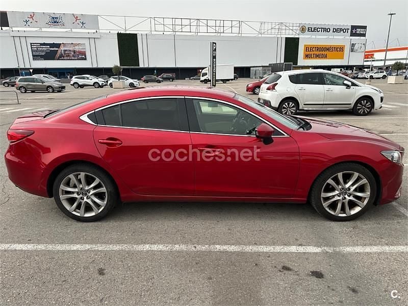Usado Mazda 6 Luxury 175 CV (128 kW) 2014 Rojo Berlina