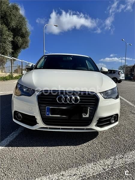 Usado Audi A1 Attraction 86 CV (63 kW) 2014 Beige Utilitario