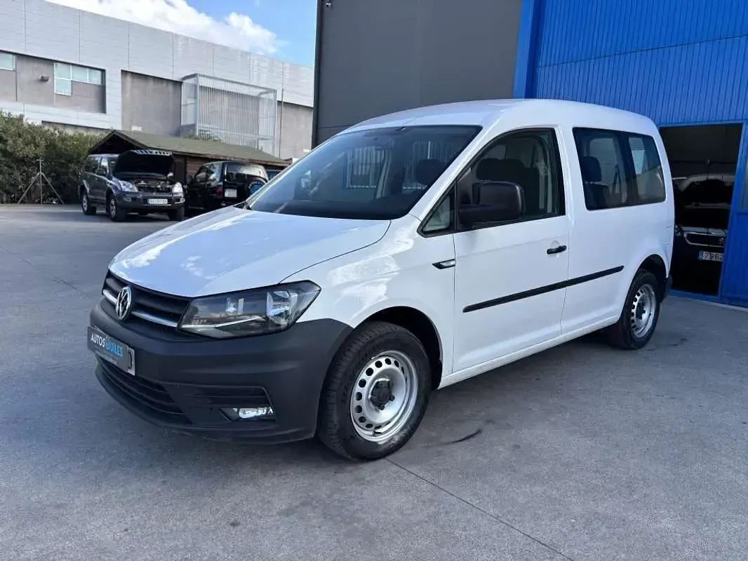 Usado VW Caddy Business 75 CV (55 kW) 2019 Blanco Monovolumen