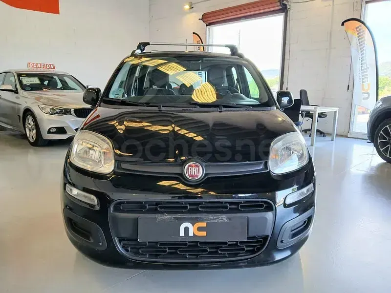 Usado Fiat Panda Lounge 69 CV (50 kW) 2016 Negro Utilitario