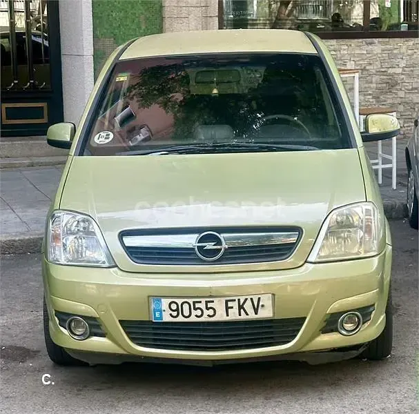 Usado Opel Meriva Cosmo 100 CV (73 kW) 2007 Verde Monovolumen