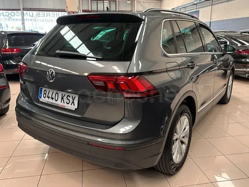 Usado VW Tiguan Advance 150 CV (110 kW) 2019 Gris / plata SUV