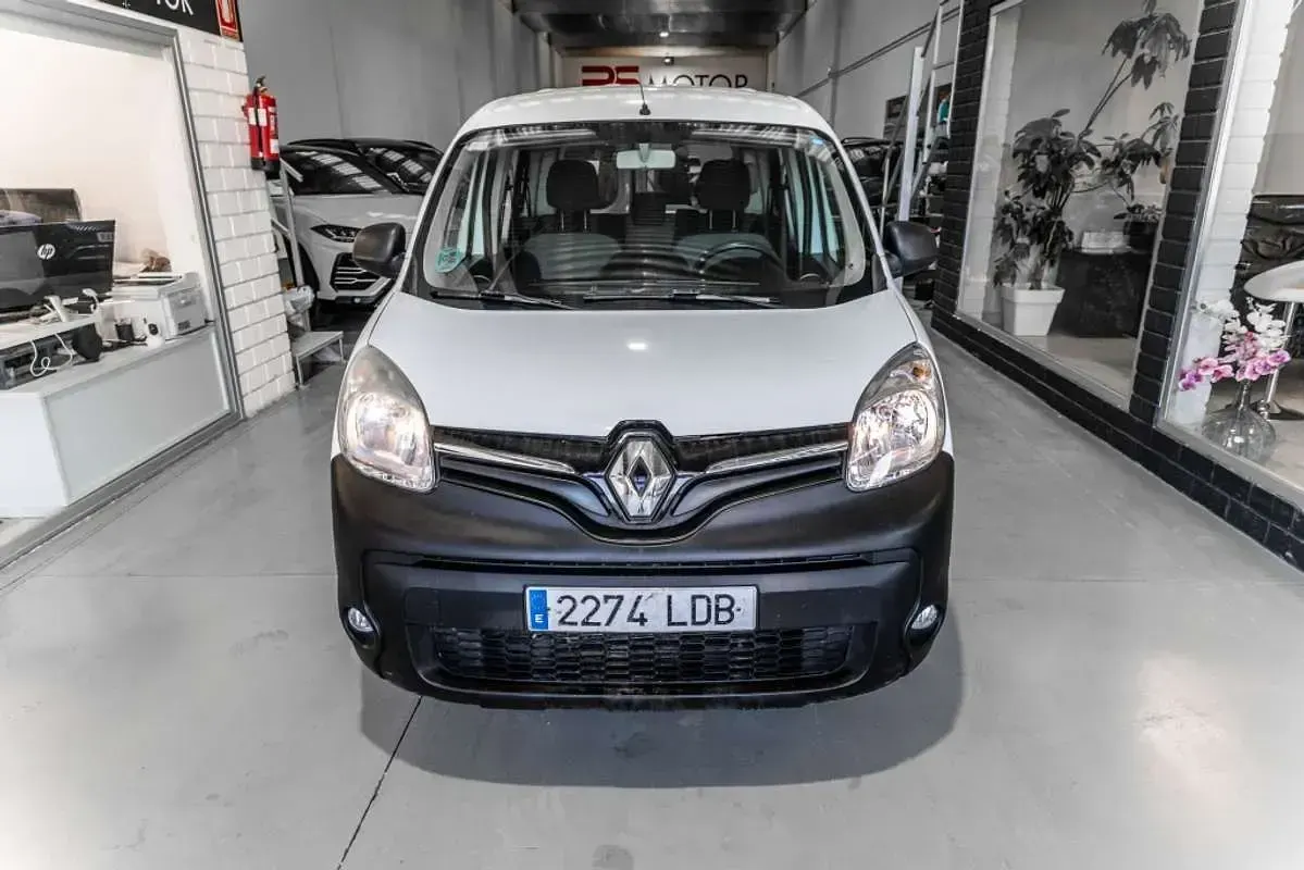 Usado Renault Kangoo LIMITED 90 CV (66 kW) 2019 Blanco Monovolumen