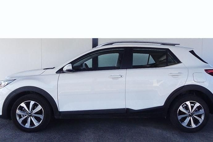 Usado Kia Stonic 100 CV (73 kW) 2024 SUV