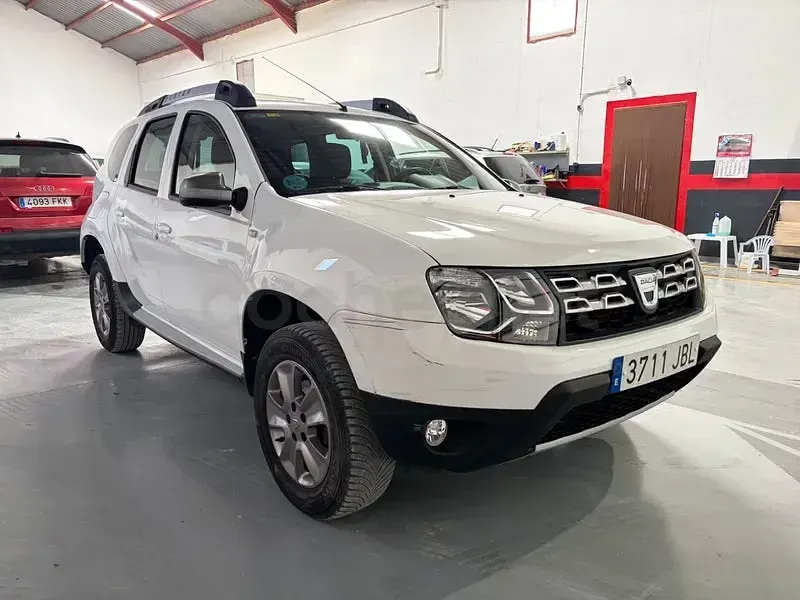 Usado Dacia Duster Ambiance 125 CV (91 kW) 2015 Blanco SUV