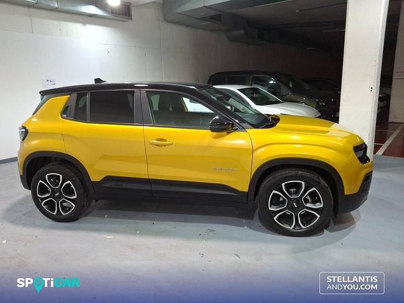 Usado Jeep Avenger 100 CV (73 kW) 2023 Amarillo SUV