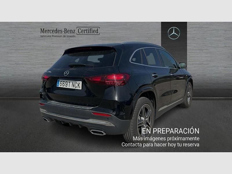 Usado Mercedes GLA250 AMG line 218 CV (160 kW) 2025 Negro SUV