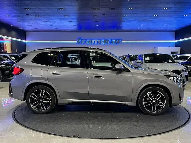 Usado BMW 120 M Sport 163 CV (119 kW) 2025 Gris plata Utilitario
