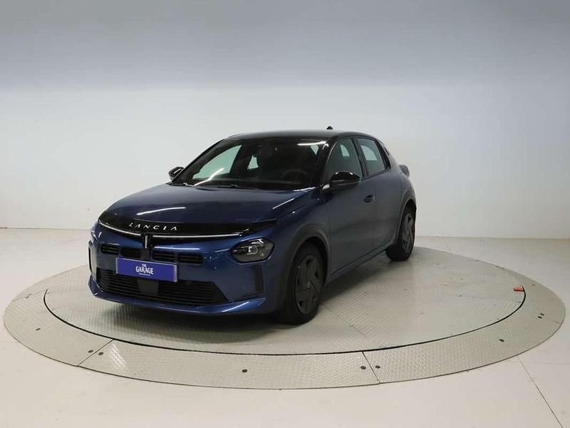 Usado Lancia Ypsilon 101 CV (74 kW) 2025 Azul Utilitario