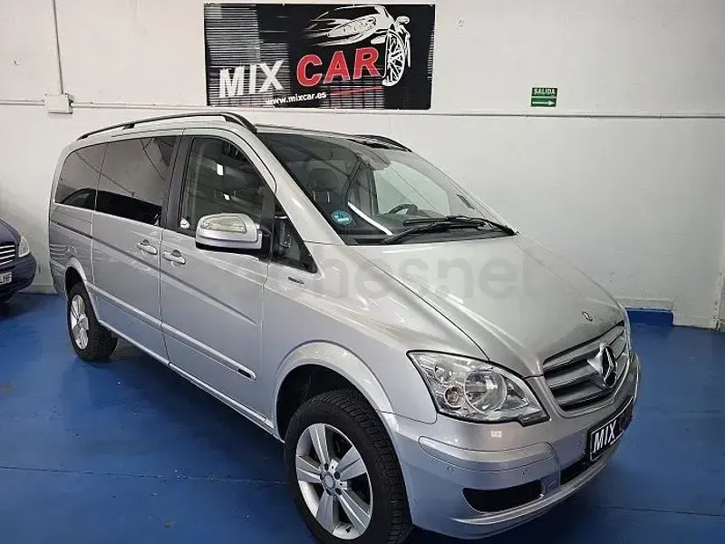 Usado Mercedes Viano 163 CV (119 kW) 2013 Gris / plata Monovolumen