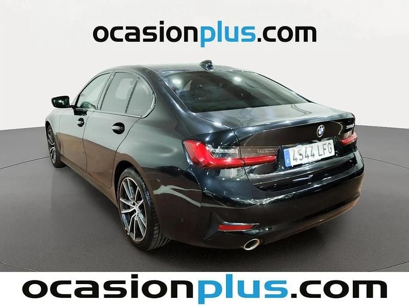 Usado BMW 320 190 HP (139 kW) 2020 Preto Sedan