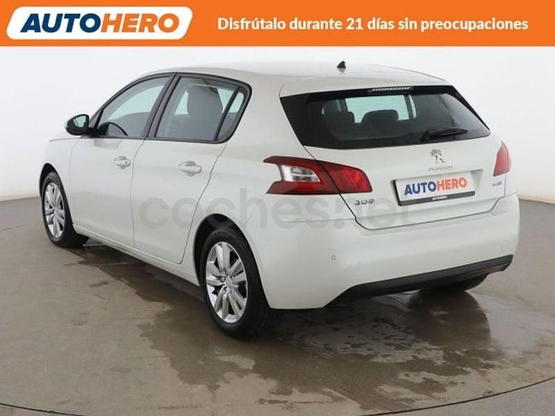 Usado Peugeot 308 Active 120 CV (88 kW) 2014 Blanco Berlina