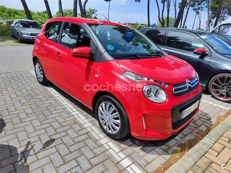 Usado Citroën C1 Feel 82 CV (60 kW) 2015 Rojo Utilitario