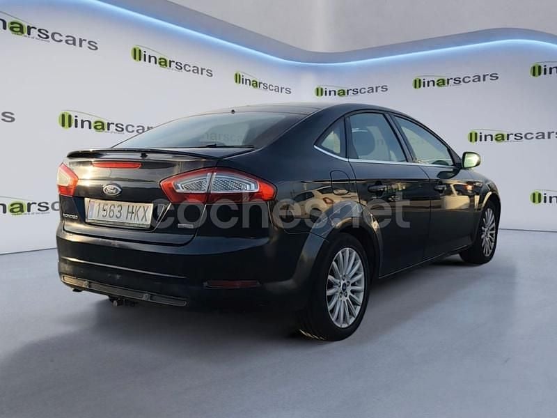 Usado Ford Mondeo Titanium 116 CV (85 kW) 2012 Negro Berlina