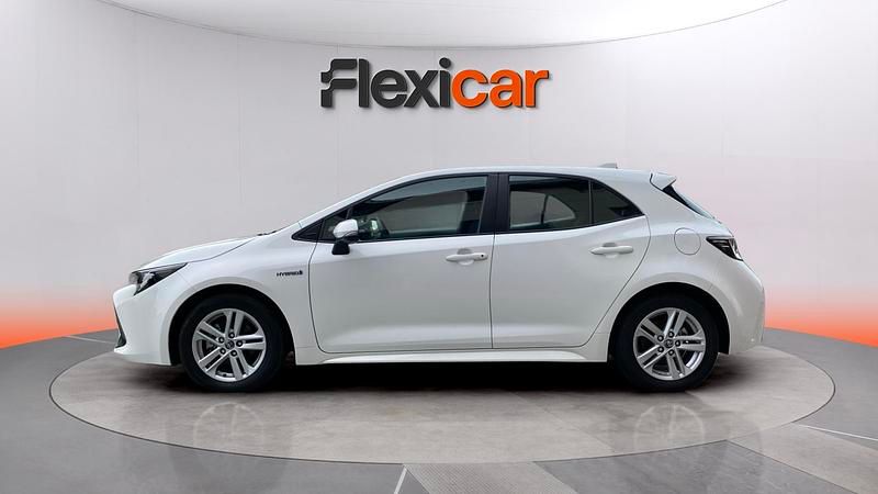 Używany Toyota Corolla Active 122 KM (89 kW) 2020 Biały Hatchback