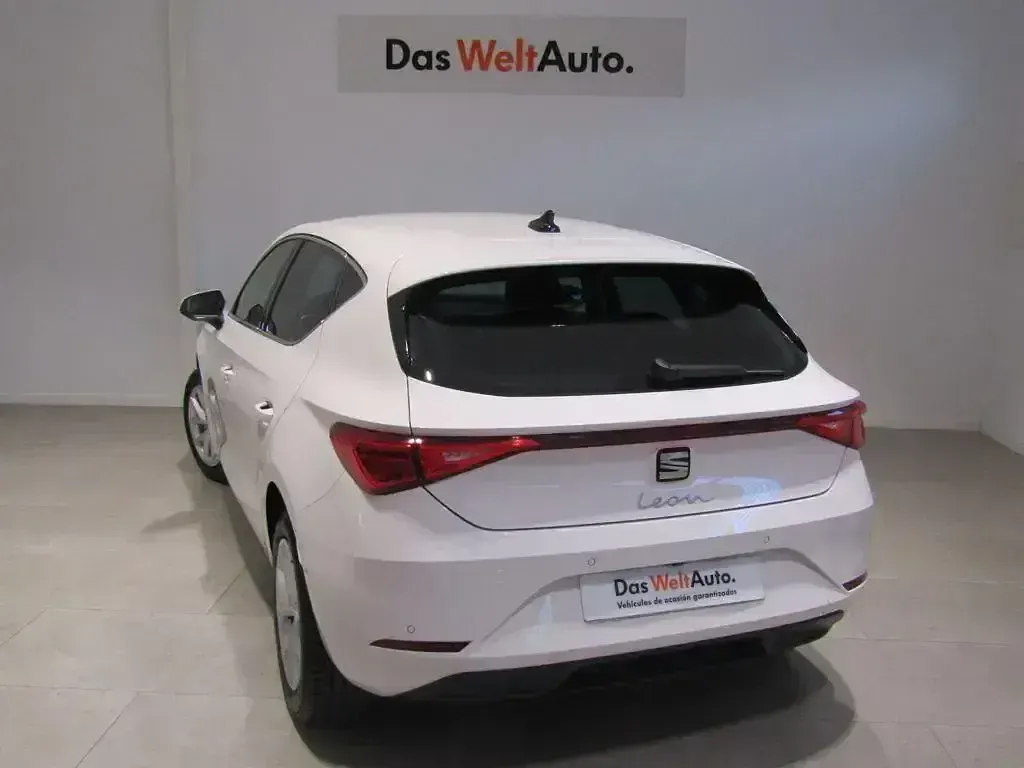 Occasion Seat Leon Style 116 PK (85 kW) 2025 Wit Sedan