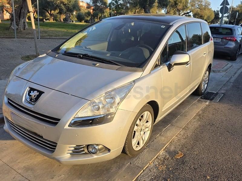 Usado Peugeot 5008 Allure 150 CV (110 kW) 2013 Gris / plata Monovolumen