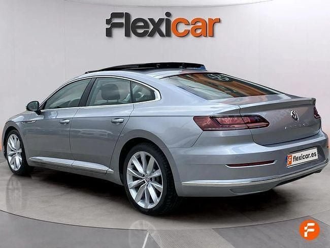 Usado VW Arteon 150 CV (110 kW) 2019 Gris / plata Berlina