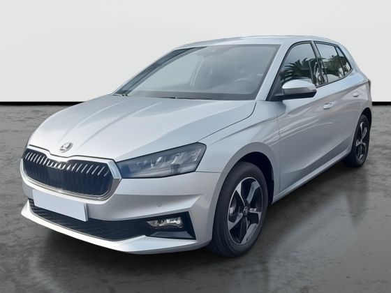 Plata brilliant metalizado Usado 2024 Skoda Fabia Selection | 17.990 € (Precio justo) - Imagen 1/4