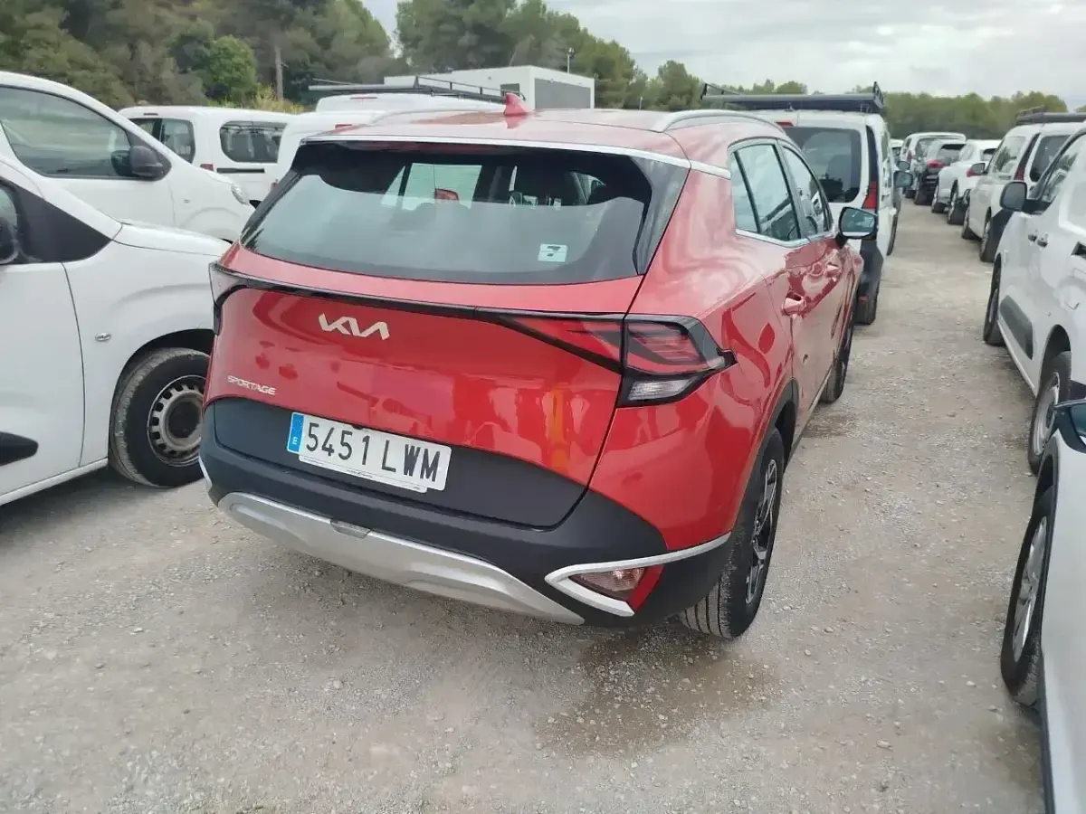 Usado Kia Sportage 152 CV (111 kW) 2022 Rojo SUV