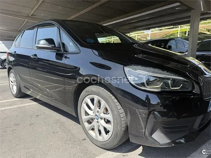 Usado BMW 225 Active Tourer 220 CV (161 kW) 2021 Negro Monovolumen