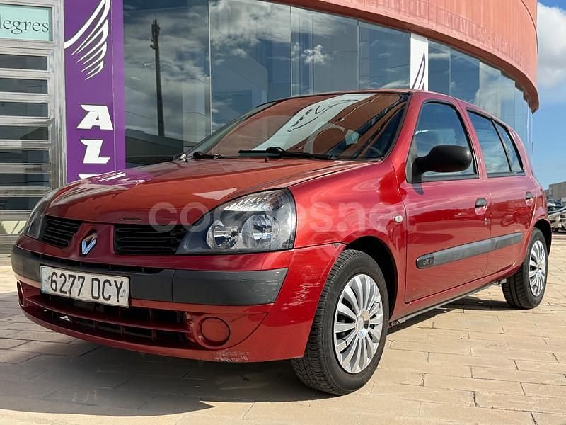 Granate Usado 2004 Renault Clio II Berlina | 1299 € (Buen precio) - Imagen 1/4