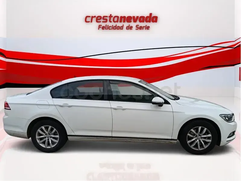 Usado VW Passat Edition 125 CV (91 kW) 2017 Blanco Berlina