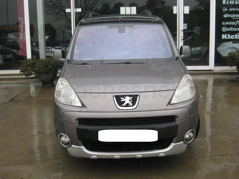 Begagnad Peugeot Partner Tepee Outdoor 110 HK (80 kW) 2010 Grå Minibuss