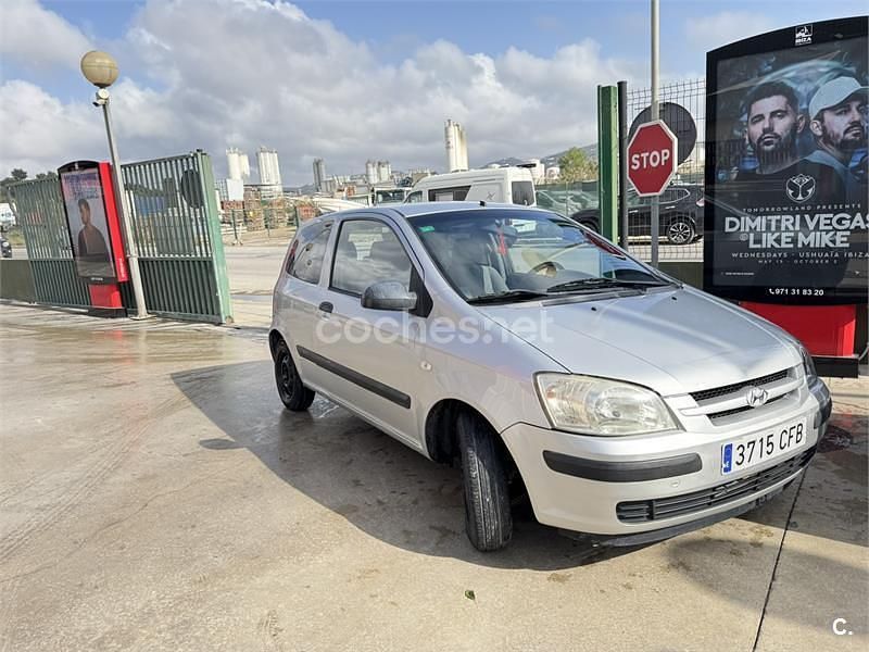 Usado Hyundai Getz 63 CV (46 kW) 2002 Gris / plata Utilitario