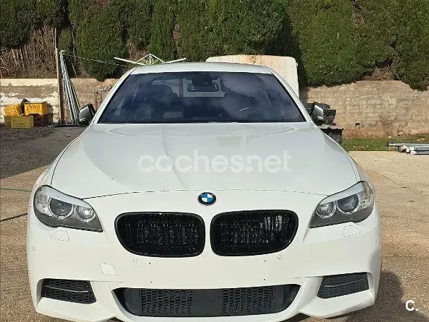 Usado BMW M550 Comfort Edition 381 CV (280 kW) 2012 Blanco Berlina