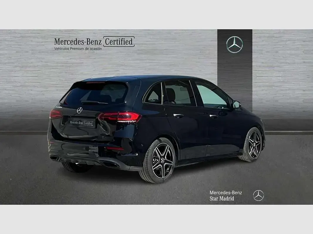 Usado Mercedes B200 150 CV (110 kW) 2022 Negro Monovolumen