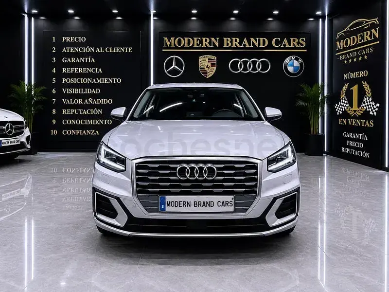 Usado Audi Q2 Advanced Plus 116 CV (85 kW) 2018 Gris / plata SUV
