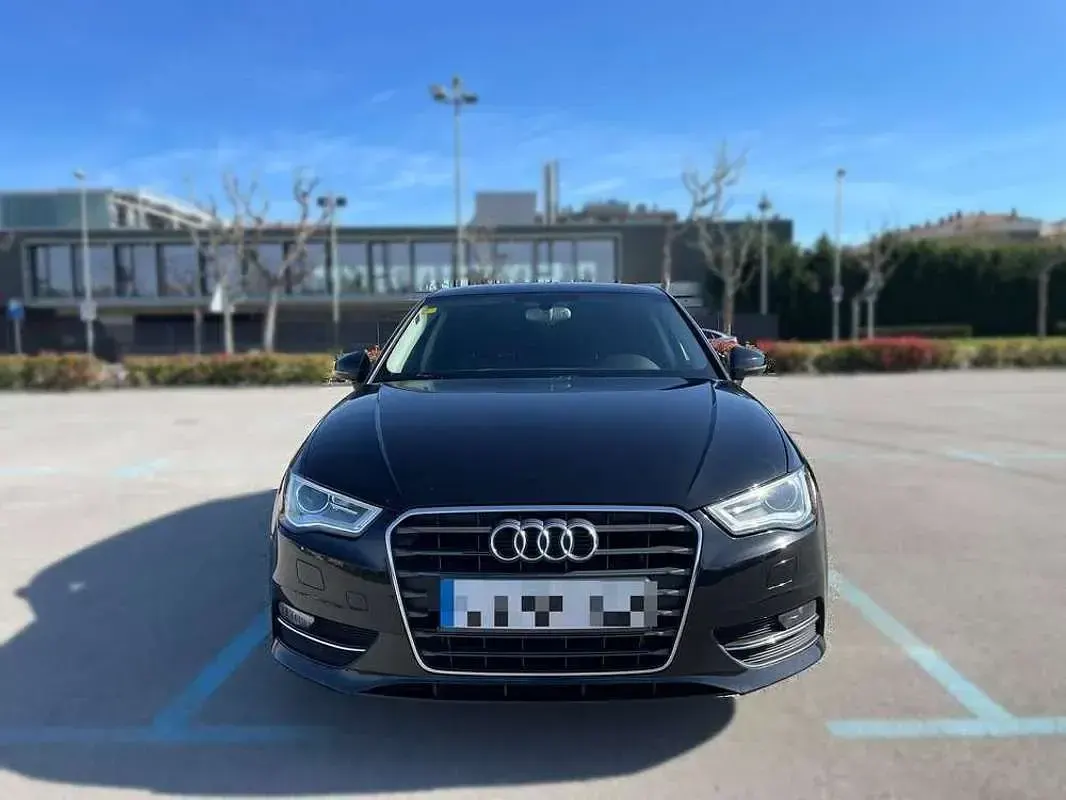 Usado Audi A3 Premium 140 CV (102 kW) 2014 Negro Berlina