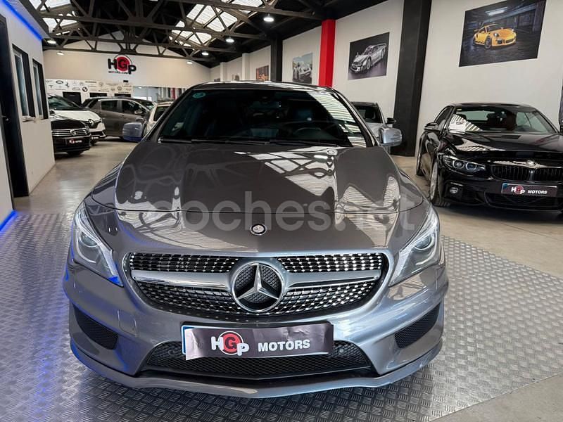 Usado Mercedes CLA220 Shooting Brake AMG line 177 CV (130 kW) 2016 Gris / plata Familiar
