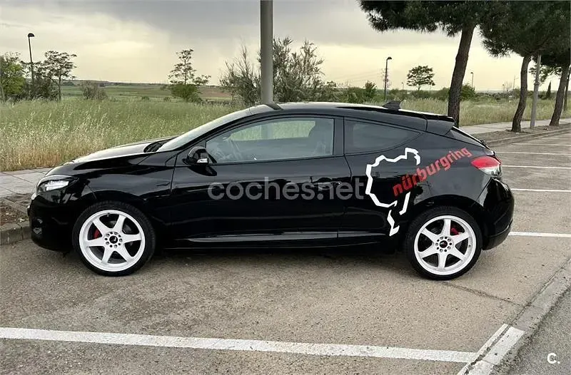 Usado Renault Mégane Dynamique 130 CV (95 kW) 2011 Negro Berlina