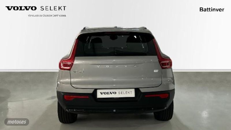 Usado Volvo XC40 Plus 300 kW (408 CV) 2023 Plateado SUV