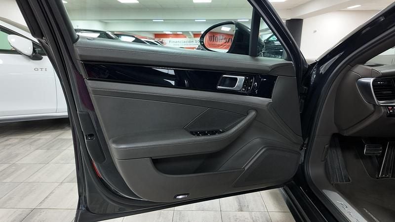 Gris / plata Usado 2020 Porsche Panamera 4 Berlina | 69.990 € (Super precio) - Imagen 1/4