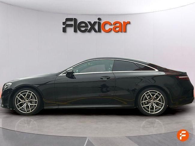 Usado Mercedes E220 194 CV (142 kW) 2022 Negro Coupe