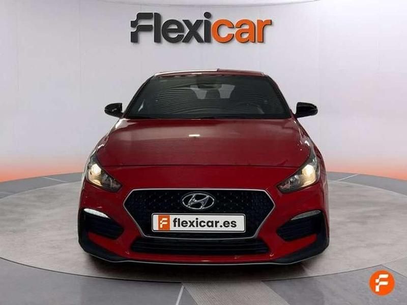 Usado Hyundai i30 N Line 120 CV (88 kW) 2020 Rojo Berlina