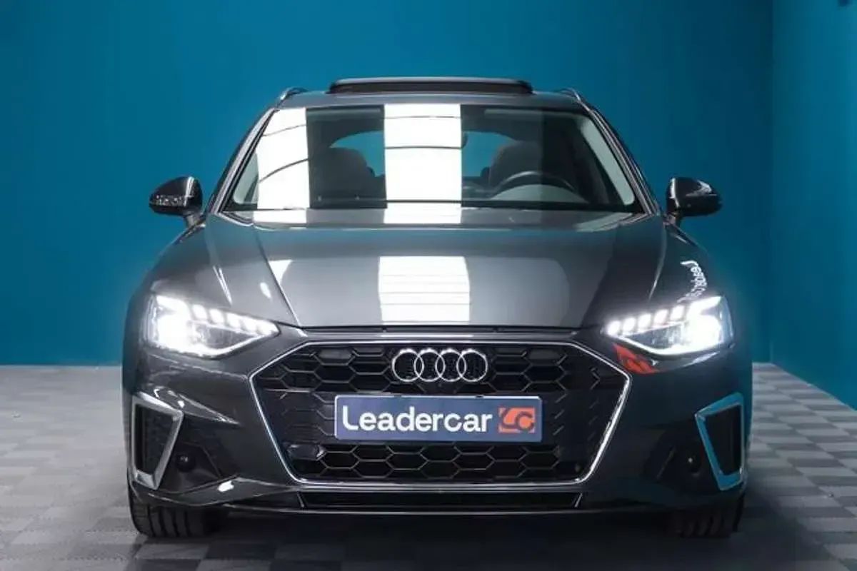 Usado Audi A4 S-Line 163 CV (119 kW) 2021 Gris Familiar